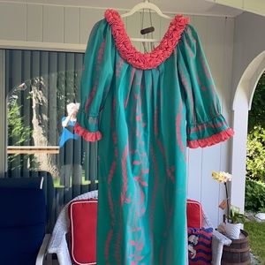 Vintage Mamo Howell Traditional Hawaiian Muumuu